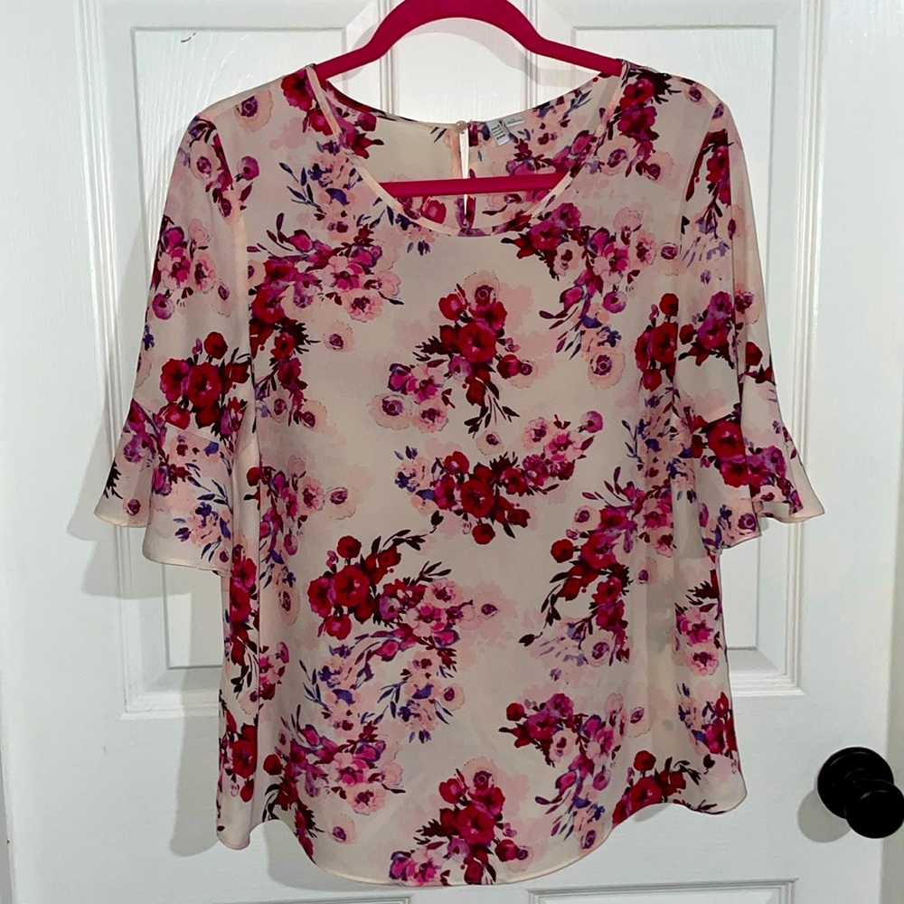 Pink floral mid-sleeve blouse